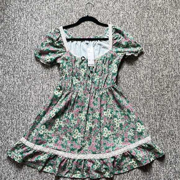 NWT Urban Outfitters Alice Green Floral Mini Dress - Picture 3 of 4